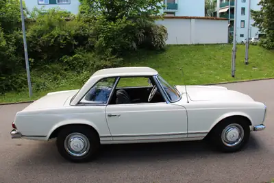 Mercedes-Benz SL 230 Pagode 1964 — Cabriolet de légende, trois places et hardtop — Miniature 10