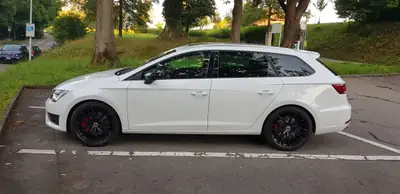 SEAT Leon ST 2.0 TSI Cupra 280 — Break sportif automatique, toit panoramique, 142'000 km — exterior view