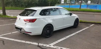 SEAT Leon ST 2.0 TSI Cupra 280 — Break sportif automatique, toit panoramique, 142'000 km — rear view