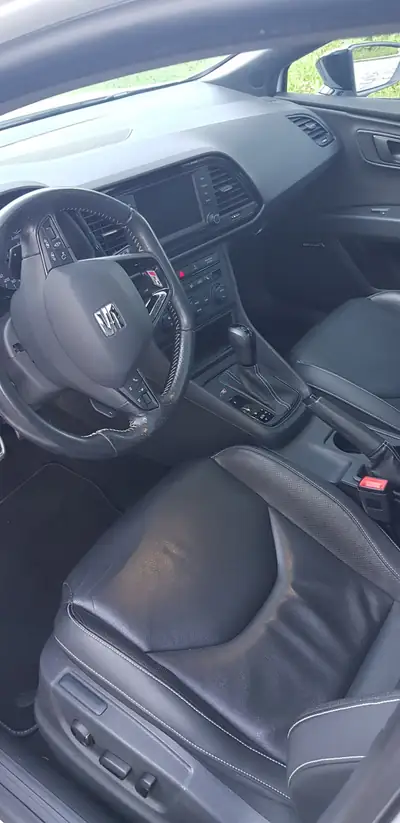 SEAT Leon ST 2.0 TSI Cupra 280 — Break sportif automatique, toit panoramique, 142'000 km — Thumbnail 8