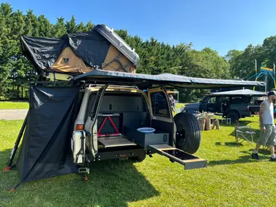 Toyota Land Cruiser FZJ 80 — Le légendaire 4x4 de 1993, fiable et intemporel — vista esterna