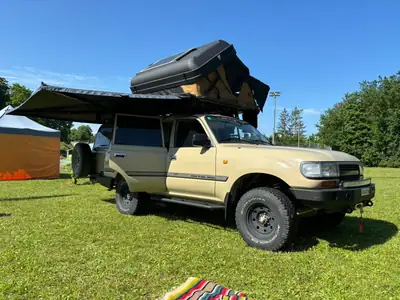 Toyota Land Cruiser FZJ 80 — Le légendaire 4x4 de 1993, fiable et intemporel — vista posteriore