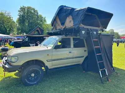 Toyota Land Cruiser FZJ 80 — Le légendaire 4x4 de 1993, fiable et intemporel — interni