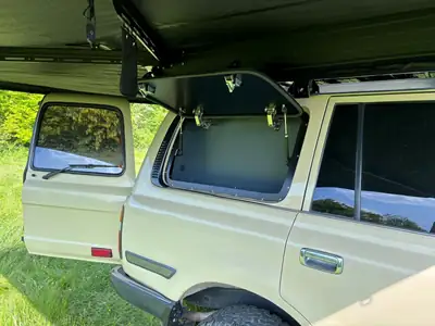 Toyota Land Cruiser FZJ 80 — Le légendaire 4x4 de 1993, fiable et intemporel — Miniatura 16