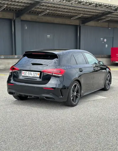 Mercedes-Benz Classe A 200 AMG Line — Berline dynamique, 20 000 km, première main — tableau de bord