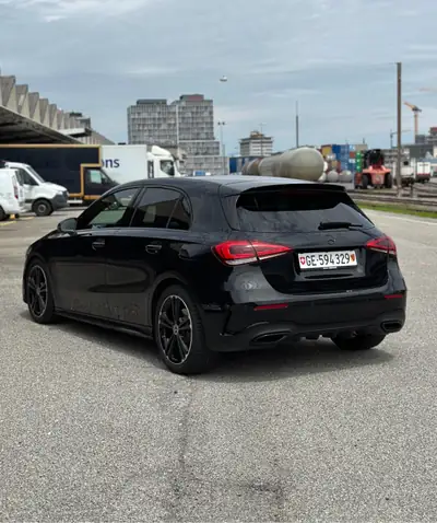 Mercedes-Benz Classe A 200 AMG Line — Berline dynamique, 20 000 km, première main — Miniature 7