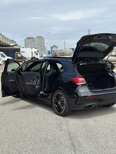 Mercedes-Benz Classe A 200 AMG Line — Berline dynamique, 20 000 km, première main — Miniature 16