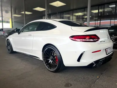 Mercedes-Benz C 63 S AMG — Coupé haute performance, 510 ch et à peine 21 000 km — Seitenansicht