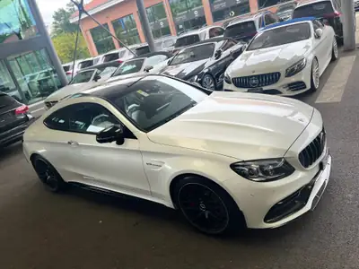 Mercedes-Benz C 63 S AMG — Coupé haute performance, 510 ch et à peine 21 000 km — Armaturenbrett