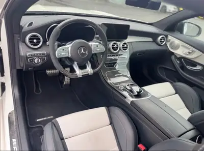 Mercedes-Benz C 63 S AMG — Coupé haute performance, 510 ch et à peine 21 000 km — Miniatur 12