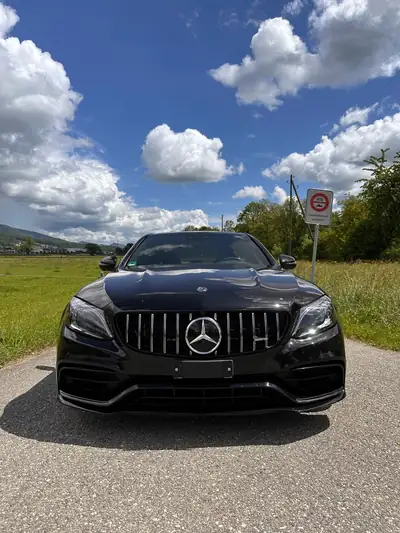 Mercedes-Benz C 63 S AMG Speedshift — Performance 510 ch, 26 000 km seulement — Seitenansicht