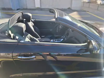 Mercedes-Benz SL 63 AMG — Roadster sportif légendaire, 525 ch et seulement 62 500 km — Miniatura 7