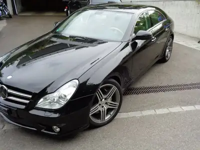 Mercedes-Benz CLS 63 AMG — Berline coupé haute performance, 514 ch, état impeccable — Detail