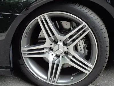 Mercedes-Benz CLS 63 AMG — Berline coupé haute performance, 514 ch, état impeccable — Miniatur 14