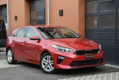 Kia Ceed 1.4 T-GDi Style 2018 — Berline dynamique, équipée et sans sinistre — côté