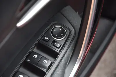 Kia Ceed 1.4 T-GDi Style 2018 — Berline dynamique, équipée et sans sinistre — Miniature 9