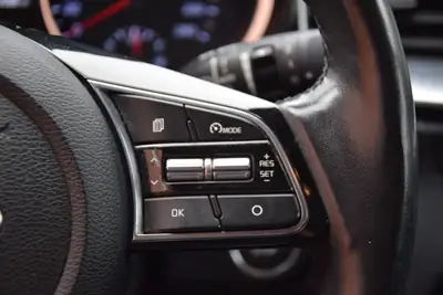 Kia Ceed 1.4 T-GDi Style 2018 — Berline dynamique, équipée et sans sinistre — Miniature 13