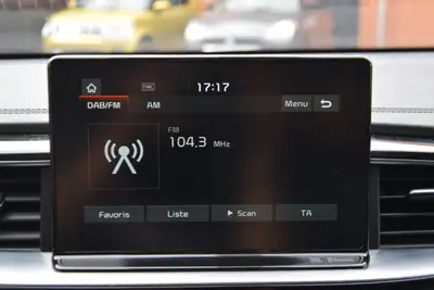 Kia Ceed 1.4 T-GDi Style 2018 — Berline dynamique, équipée et sans sinistre — Miniature 23