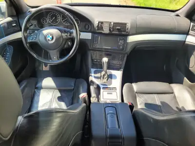 BMW 530d Touring — Break diesel robuste, entretien soigné, sans rouille — fianco