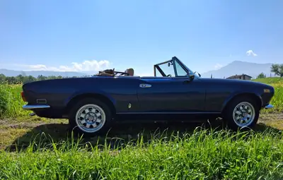 Fiat 124 Spider 1981 — Cabriolet rétro authentique, version US, révision récente — côté