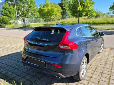 Volvo V40 D3 Momentum Geartronic — Berline compacte diesel fiable, 108 500 km — vista esterna