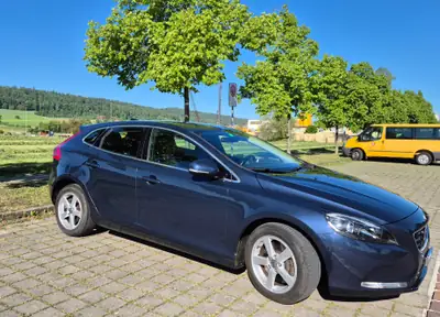 Volvo V40 D3 Momentum Geartronic — Berline compacte diesel fiable, 108 500 km — fianco