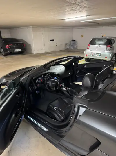 Audi R8 Spyder 5.2 R-Tronic — Cabriolet sportif haute performance, 96'000 km — cruscotto