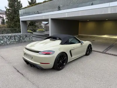 Porsche 718 Boxster Spyder PDK — Roadster performant, 5'500 km, collector suisse — tableau de bord