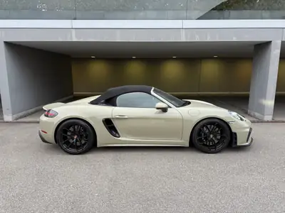Porsche 718 Boxster Spyder PDK — Roadster performant, 5'500 km, collector suisse — intérieur