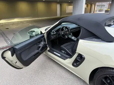 Porsche 718 Boxster Spyder PDK — Roadster performant, 5'500 km, collector suisse — Miniature 9