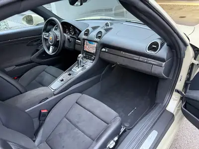 Porsche 718 Boxster Spyder PDK — Roadster performant, 5'500 km, collector suisse — Miniature 18