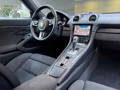 Porsche 718 Boxster Spyder PDK — Roadster performant, 5'500 km, collector suisse — Miniature 20