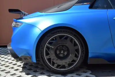 Alpine A110 R — Coupé sportif français 300 ch, finition Bleu Racing Mat exclusive — tableau de bord