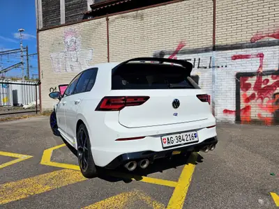 VW Golf 2.0 TSI R DSG 4Motion — 333 ch, traction intégrale, état impeccable — side view