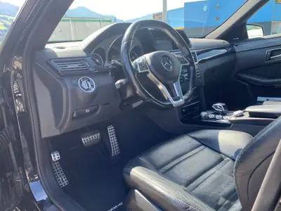 Mercedes-Benz E 63 AMG — Berline haute performance, 525 ch et boîte 7G-Tronic — Miniatur 11