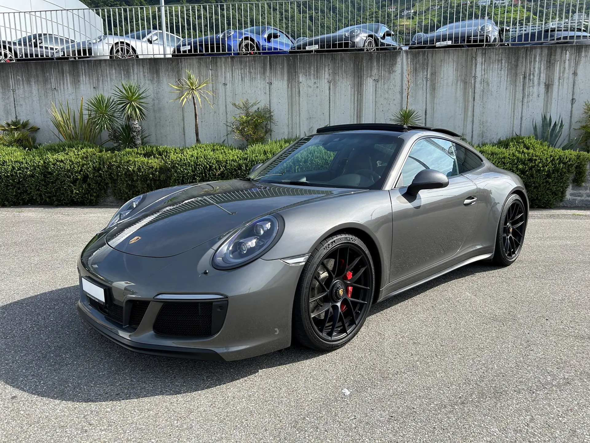 Porsche 911 Carrera 4 GTS PDK — Coupé sportif allemand, 450 ch, seulement 36 000 km — Außenansicht