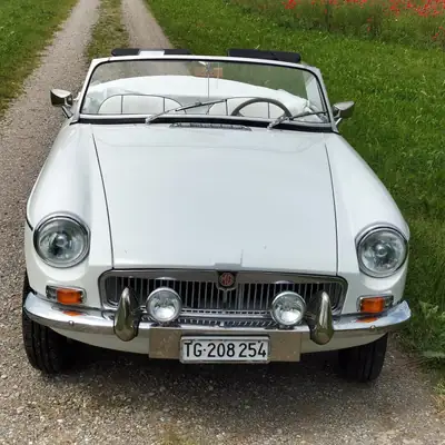 MG MGB Roadster 1967 — Cabriolet anglais mythique, 53 500 km authentiques — Heckansicht