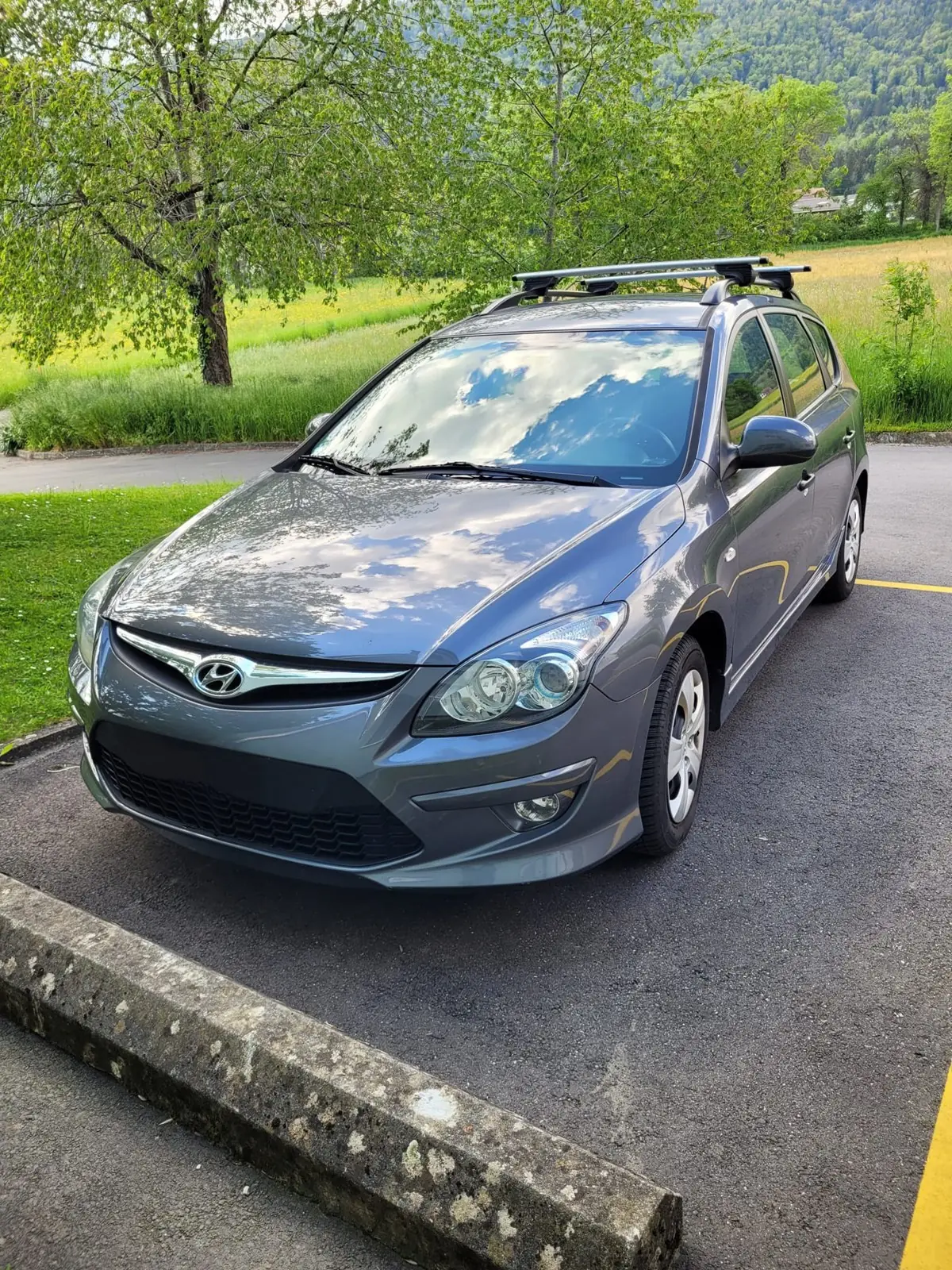 Hyundai i30 Wagon 1.6 CRDi — Diesel économique, 177 500 km, sans sinistre — Außenansicht