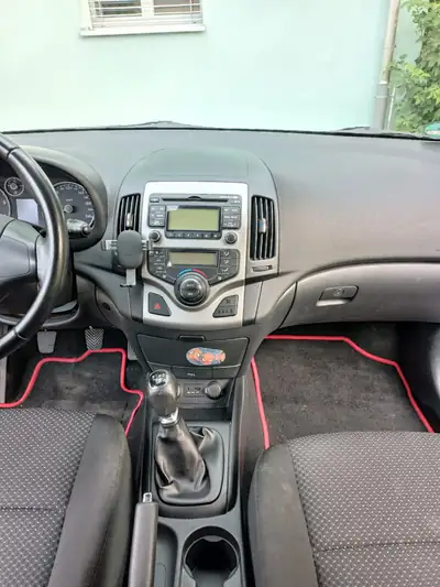 Hyundai i30 Wagon 1.6 CRDi — Diesel économique, 177 500 km, sans sinistre — Innenraum