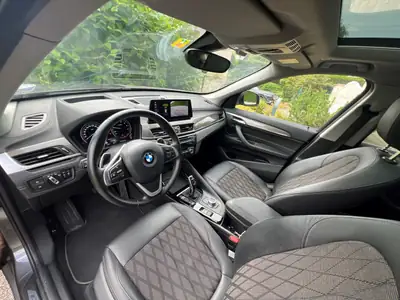 BMW X1 xDrive 20i xLine — SUV compact premium 4x4, toit panoramique ouvrant — Thumbnail 7