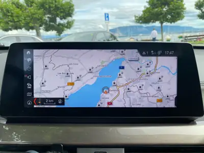 BMW X1 xDrive 20i xLine — SUV compact premium 4x4, toit panoramique ouvrant — Thumbnail 13