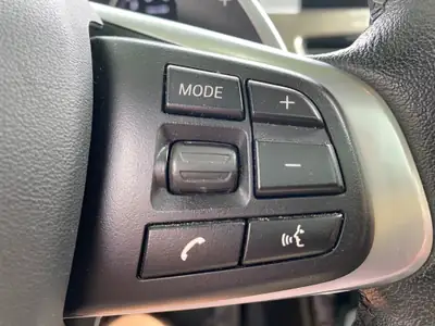 BMW X1 xDrive 20i xLine — SUV compact premium 4x4, toit panoramique ouvrant — Thumbnail 18