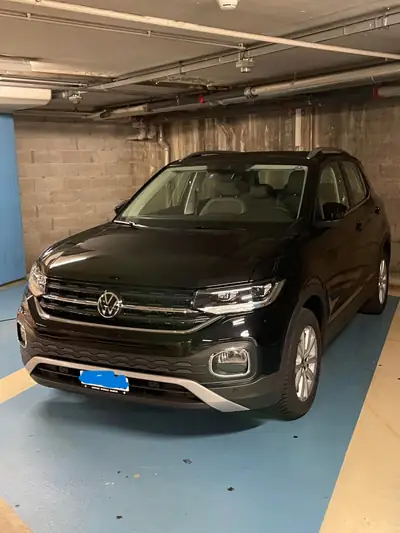 VW T-Cross Style 1.0 TSI 110 PS — SUV urbain ultra-économique, quasi neuf — vista esterna