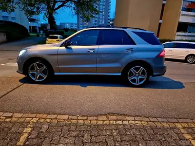Mercedes-Benz GLE 350 d 4Matic — SUV premium diesel, entretien gratuit inclus — detail
