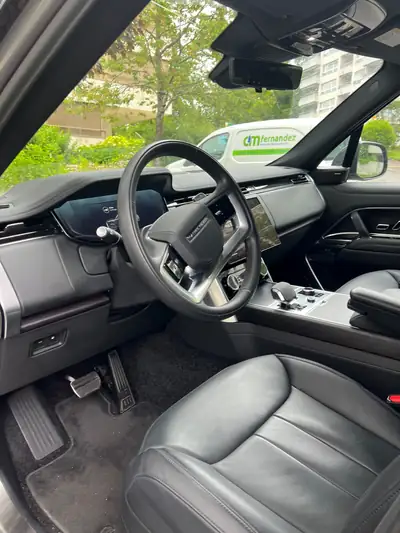 Range Rover P510e Si6 PHEV — Luxe hybride rechargeable, 30000 km seulement — Heckansicht