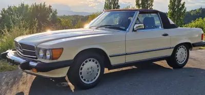 Mercedes-Benz 560 SL — Cabriolet légendaire, 227 ch, histórien impeccable — intérieur