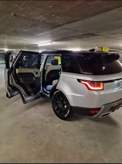 Land Rover Range Rover Sport 3.0 SDV6 SE Dynamic — SUV Premium Robuste, Entretien Impeccable — Miniature 9