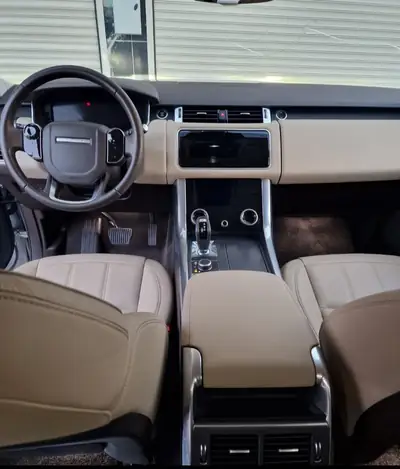 Land Rover Range Rover Sport 3.0 SDV6 SE Dynamic — SUV Premium Robuste, Entretien Impeccable — Miniature 10
