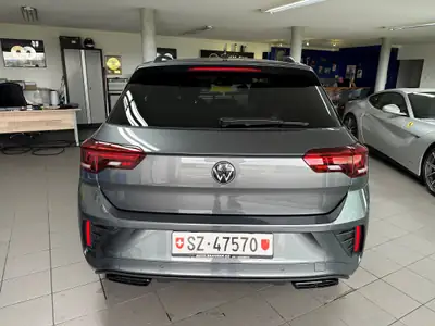 VW T-Roc 2.0 TSI R-Line DSG 4Motion — SUV compact dynamique, 7500 km seulement — interior