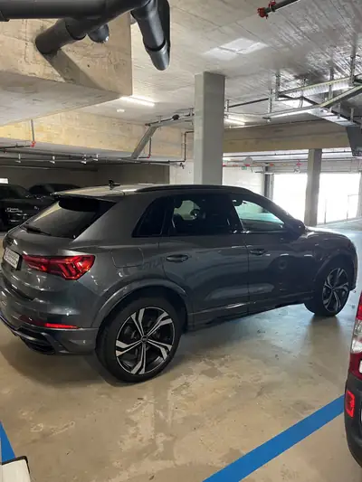 Audi Q3 45 TFSI e S line — SUV hybride rechargeable, 38'000 km seulement — dettaglio